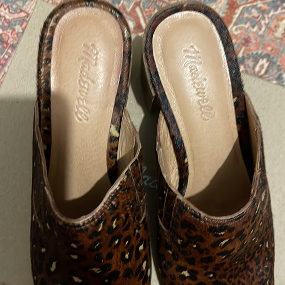 The Carey mile in mini leopard calf hair by Madewell size 9 style MA 516 - Picture 4 of 13